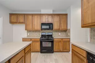 2030 Creek Shore Ln, Pearland, TX 77581 - Photo 13