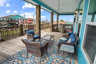 980 Fisherman Dr S, Crystal Beach, TX 77650 - Photo 9