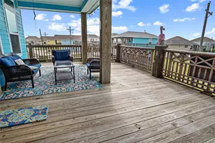 980 Fisherman Dr S, Crystal Beach, TX 77650 - Photo 7