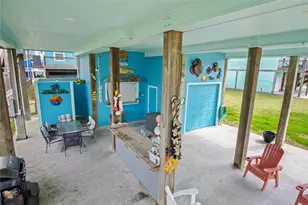 980 Fisherman Dr S, Port Bolivar, TX 77650 - Photo 3