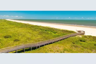 3642 Biscayne Beach Road, Crystal Beach, TX 77650 - Photo 3