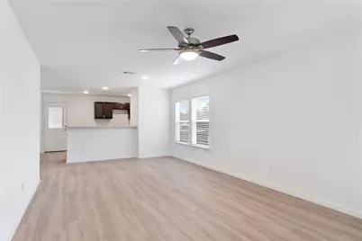 1239 21st Street, Hempstead, TX 77445 - Photo 3