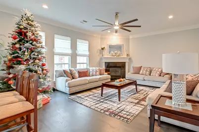 2650 Shady Acres Landing, Houston, TX 77008 - Photo 9