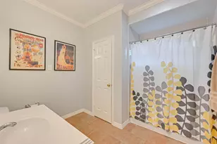 2650 Shady Acres Landing, Houston, TX 77008 - Photo 21