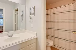 2650 Shady Acres Landing, Houston, TX 77008 - Photo 25