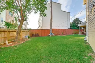2650 Shady Acres Landing, Houston, TX 77008 - Photo 47