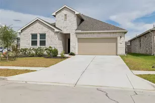 8438 Tranquil Bay Ct, Baytown, TX 77523 - Photo 3
