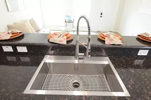 2201 Naomi St, Houston, TX 77054 - Photo 7