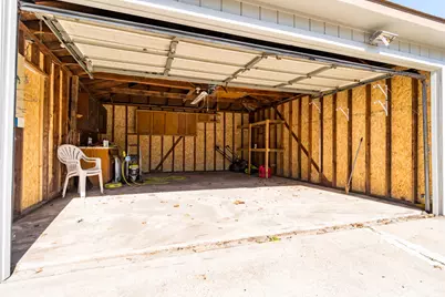 213 Bastrop Street, Angleton, TX 77515 - Photo 7