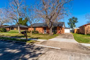 213 Bastrop St, Angleton, TX 77515 - Photo 1