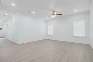 706 Ashville St, Navasota, TX 77868 - Photo 17