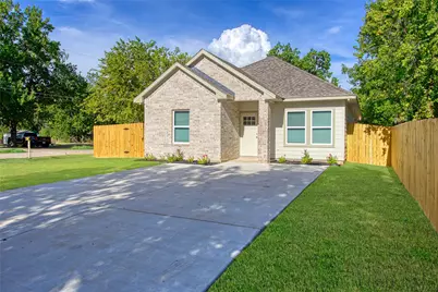 706 Ashville Street, Navasota, TX 77868 - Photo 1