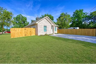 706 Ashville Street, Navasota, TX 77868 - Photo 3