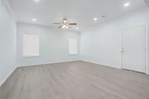 706 Ashville St, Navasota, TX 77868 - Photo 19