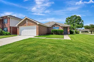 4802 Quiet Canyon Dr, Friendswood, TX 77546 - Photo 1