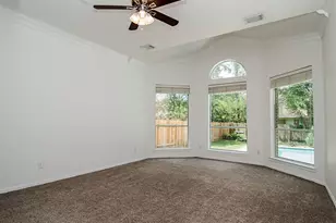 143 N Shawnee Ridge Cir, The Woodlands, TX 77382 - Photo 17
