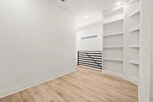 8011 Bowen St, Houston, TX 77051 - Photo 11