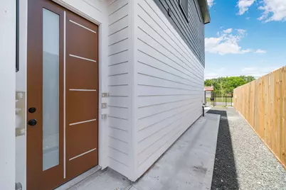 8011 Bowen Street #A-B, Houston, TX 77051 - Photo 13