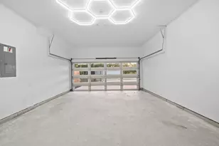8011 Bowen St, Houston, TX 77051 - Photo 15