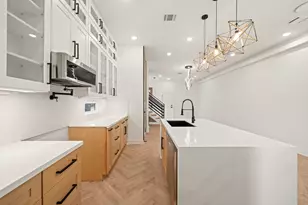 8011 Bowen St, Houston, TX 77051 - Photo 5