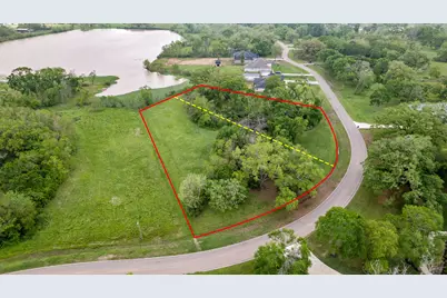 21610 Chenango Lake Drive, Angleton, TX 77515 - Photo 9