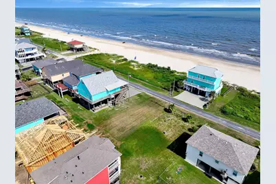 2585 Holiday Drive, Crystal Beach, TX 77650 - Photo 3