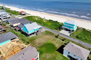 2585 Holiday Dr, Crystal Beach, TX 77650 - Photo 3