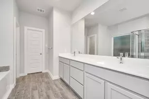105 Tanner Vis Ct, Dayton, TX 77535 - Photo 11