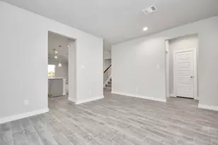 105 Tanner Vis Ct, Dayton, TX 77535 - Photo 5