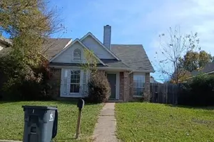 6611 Olivewood Dr, Arlington, TX 76001 - Photo 3
