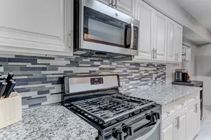 11819 S Nottingham Cir, Houston, TX 77071 - Photo 17