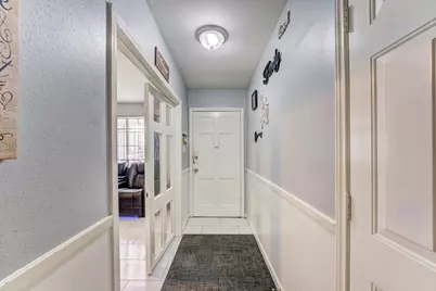 11819 S Nottingham Circle, Houston, TX 77071 - Photo 7