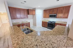 2835 Mustang Hill Ln, Katy, TX 77449 - Photo 7