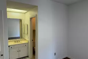 11711 Memorial Dr, Houston, TX 77024 - Photo 17