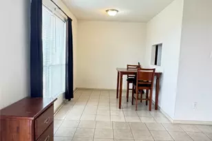 10802 Kingspoint Rd, Houston, TX 77075 - Photo 7