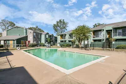 7700 W Airport Boulevard #1206, Houston, TX 77071 - Photo 3