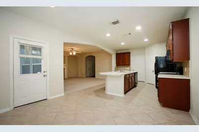 11 Aquiline Oaks Place, The Woodlands, TX 77382 - Photo 17