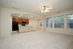 11 Aquiline Oaks Pl, The Woodlands, TX 77382 - Photo 7