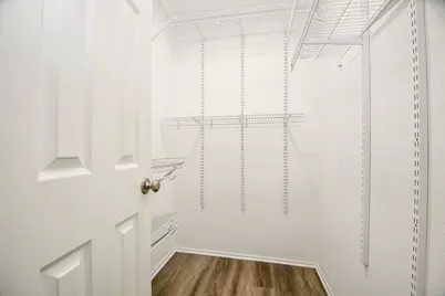 10519 Norton Drive, Houston, TX 77043 - Photo 15