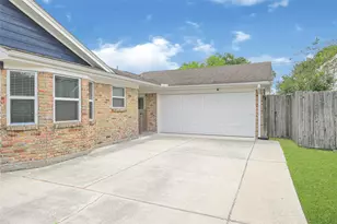 818 James St, Deer Park, TX 77536 - Photo 7