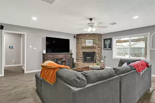 818 James St, Deer Park, TX 77536 - Photo 11