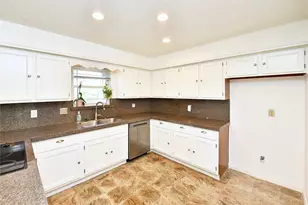 2730 Colony Dr, Sugar Land, TX 77479 - Photo 21