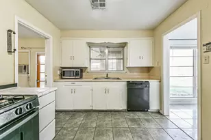 4710 Wedgewood Dr, Bellaire, TX 77401 - Photo 7
