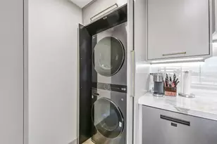 1111 Caroline St, Houston, TX 77010 - Photo 13