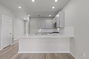 235 Bay Laurel Ct, Alvin, TX 77511 - Photo 3