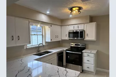 10902 Bob White Drive, Houston, TX 77096 - Photo 5