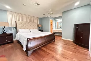 10902 Bob White Dr, Houston, TX 77096 - Photo 13