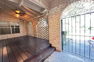 10902 Bob White Dr, Houston, TX 77096 - Photo 27