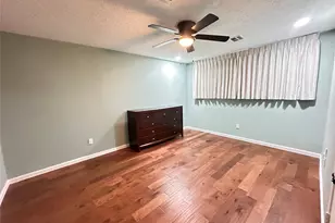 10902 Bob White Dr, Houston, TX 77096 - Photo 19