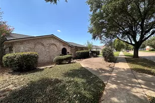 10902 Bob White Dr, Houston, TX 77096 - Photo 1